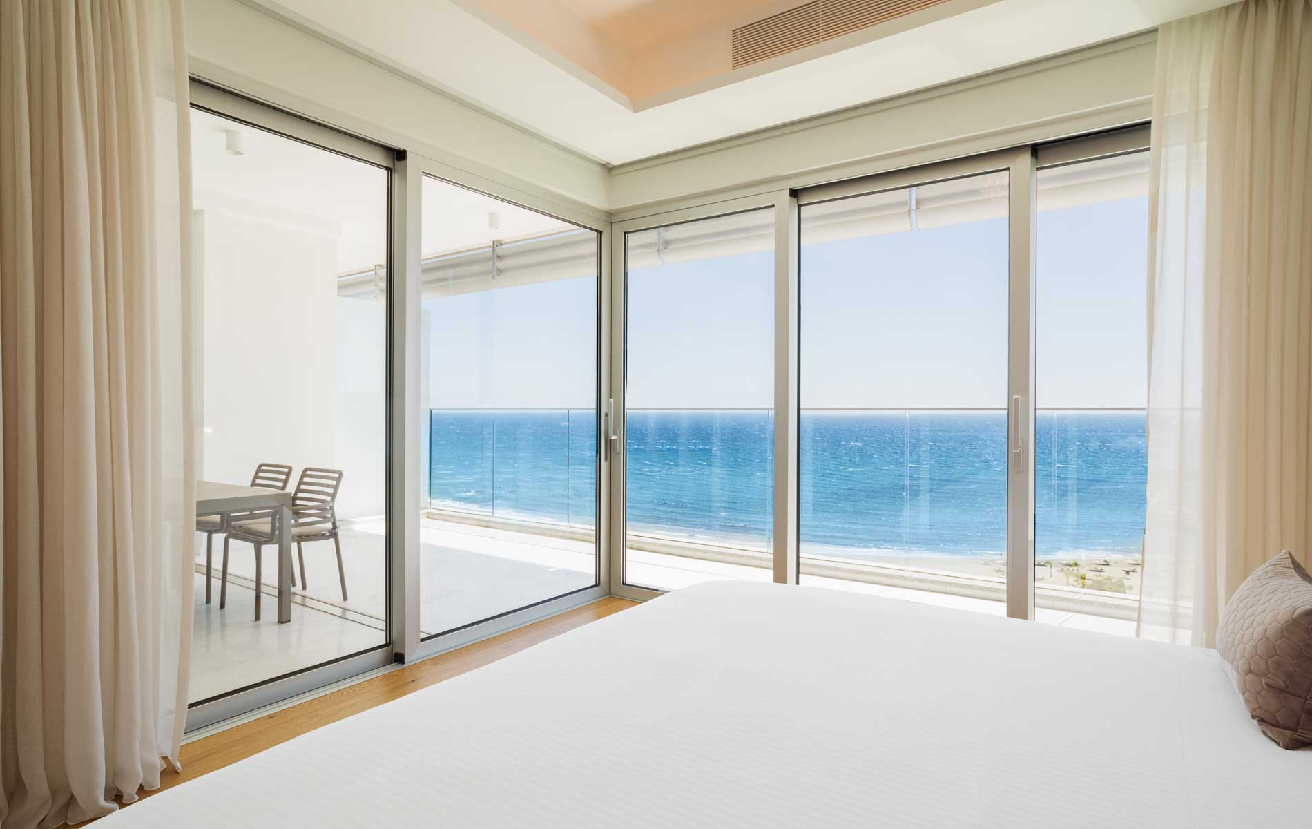 Two Bedroom Luxury Apartment 6W